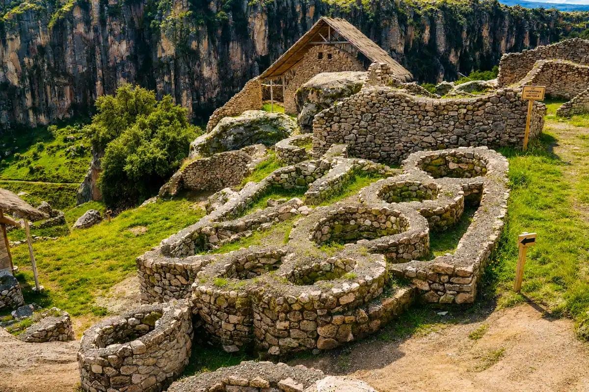 TRES CAÑONES DE SUYKUTAMBO + GARGANTA DE DIABLO +  T´AQRACHULLO